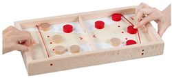 Goki houten gezelschapsspel puck schieten 2in1 speeltafel